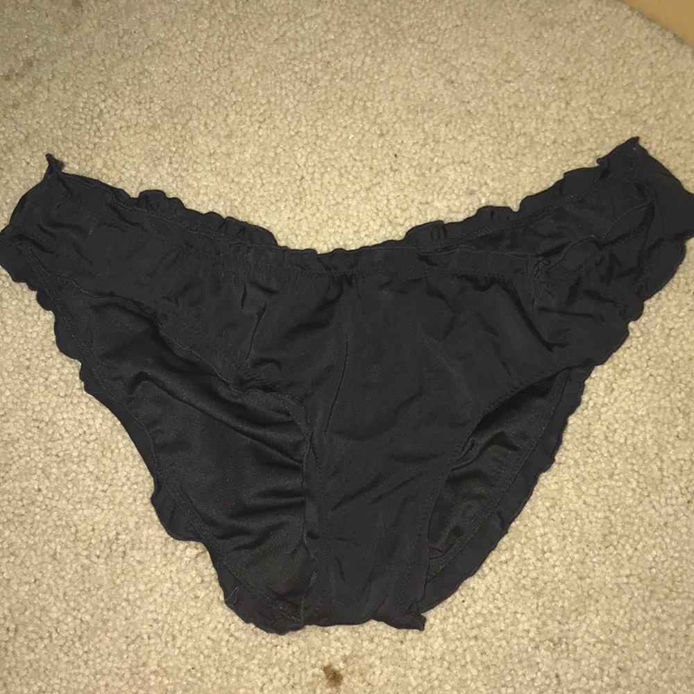 VS cheeky bikini bottom size M
